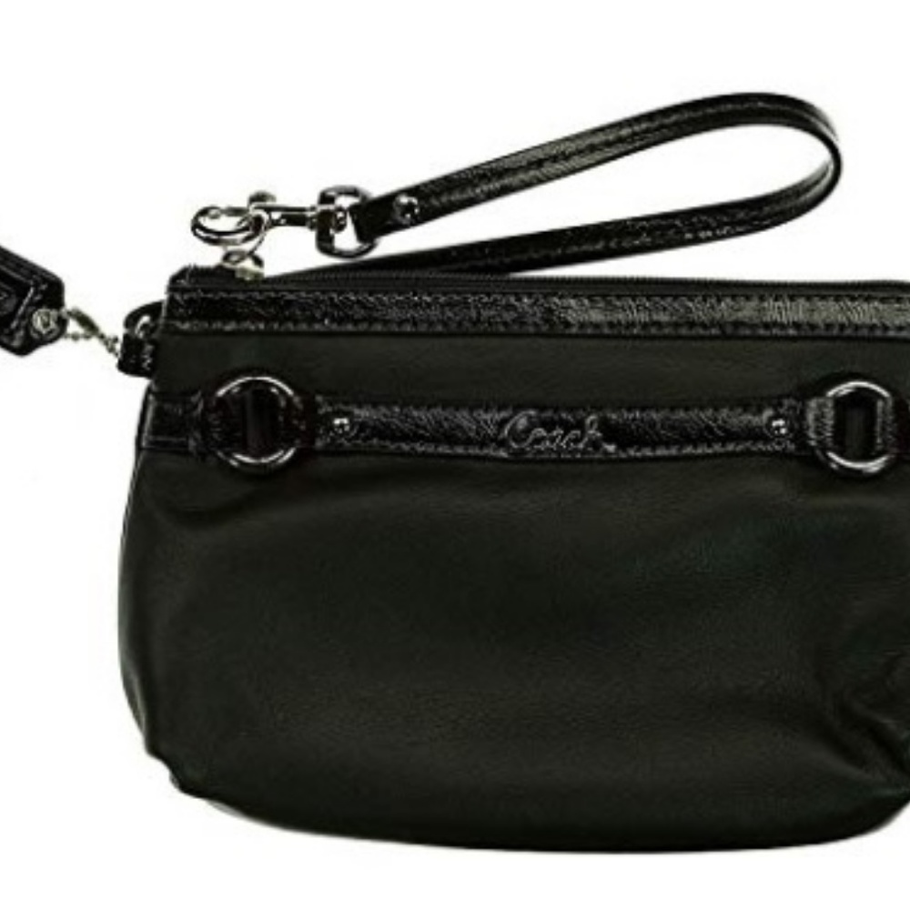 COACH Gallery Medium Leather Wristlet F48924